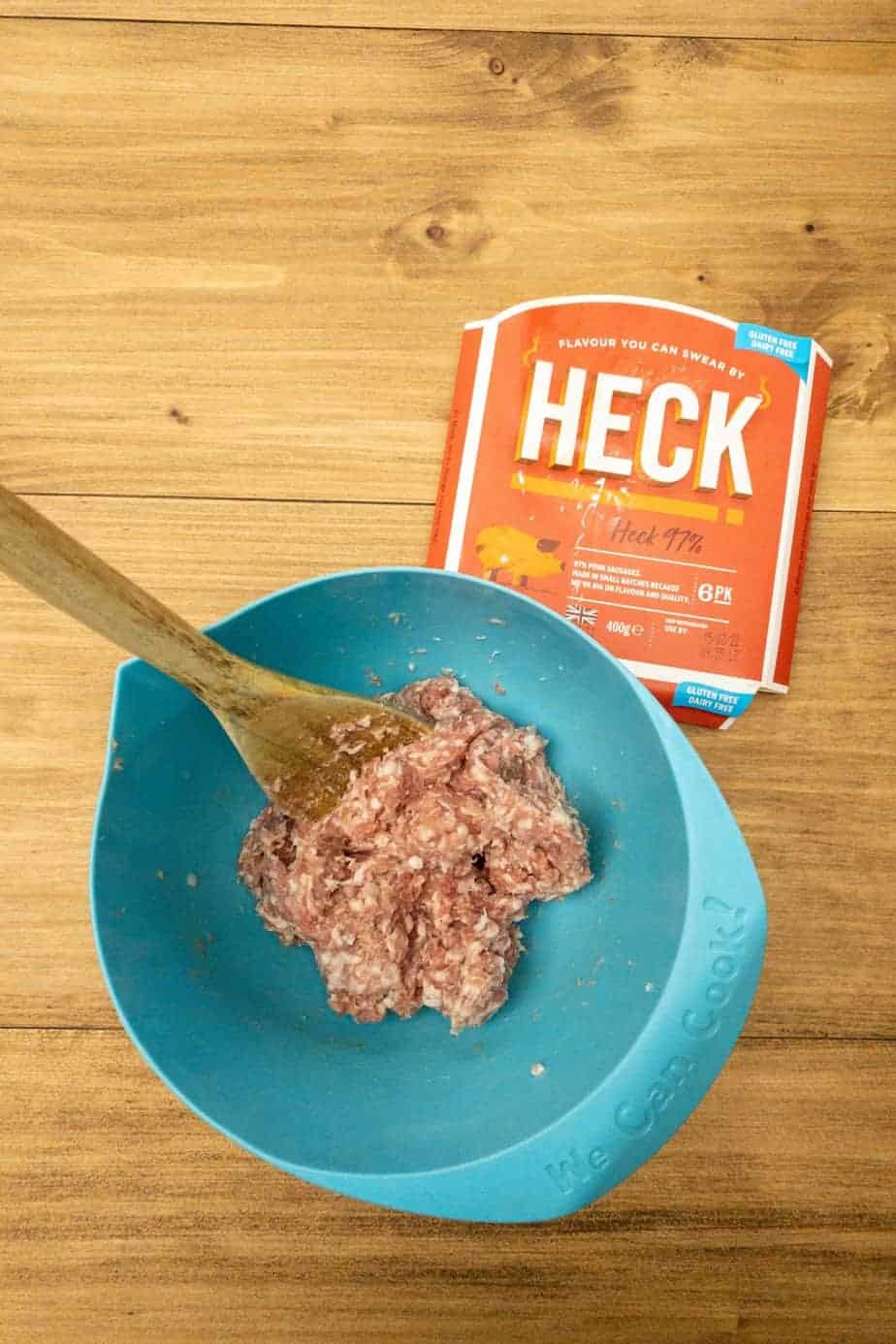 heck sausage meat in a bowl