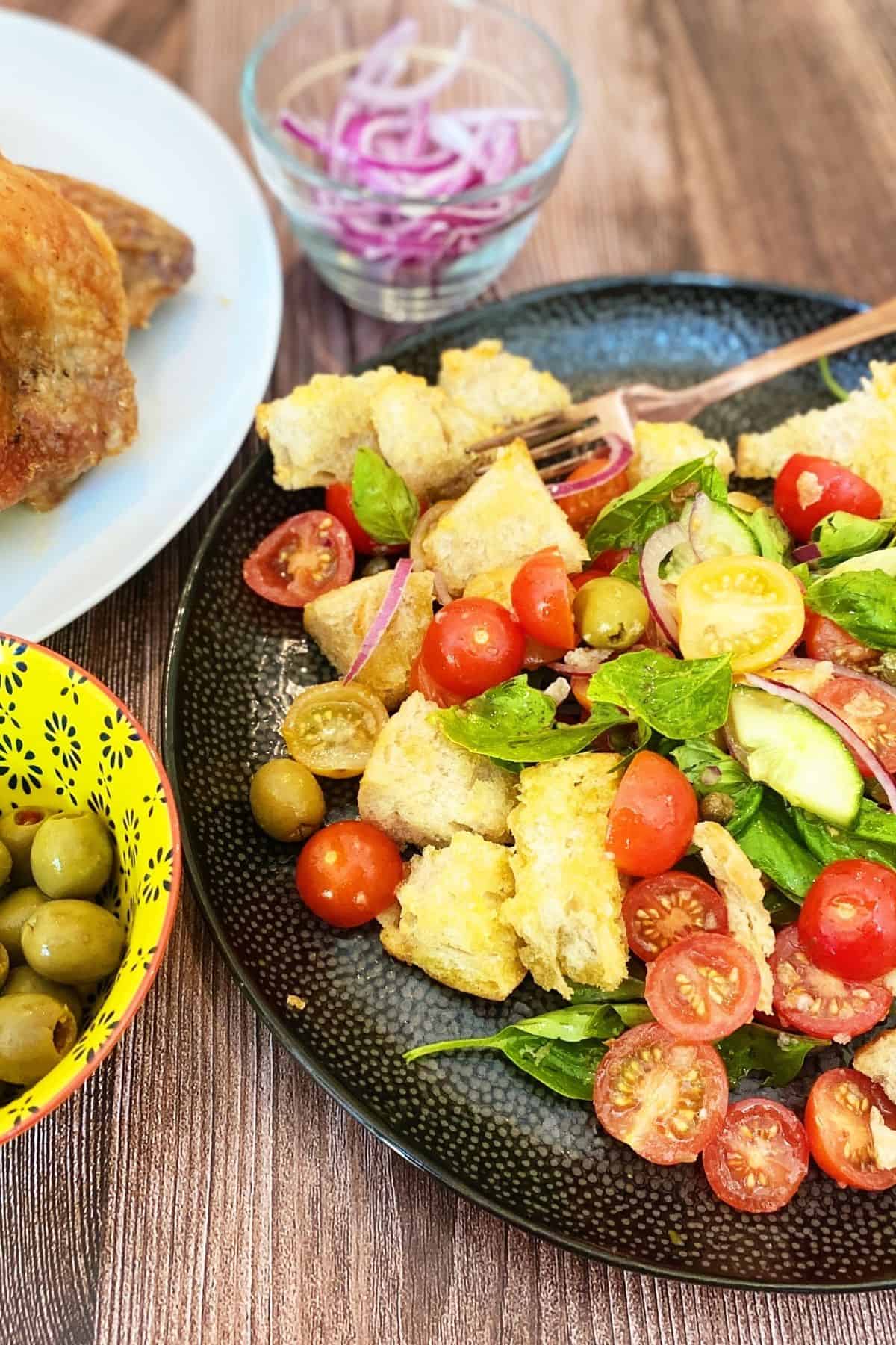 panzanella salad with tomatoes bread and basil
