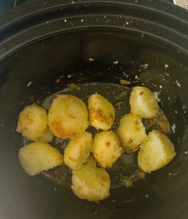 Slow Cooker Roast Potatoes - The Scatty Mum