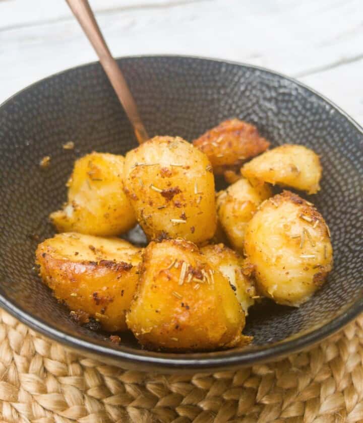 Slow Cooker Roast Potatoes - The Scatty Mum