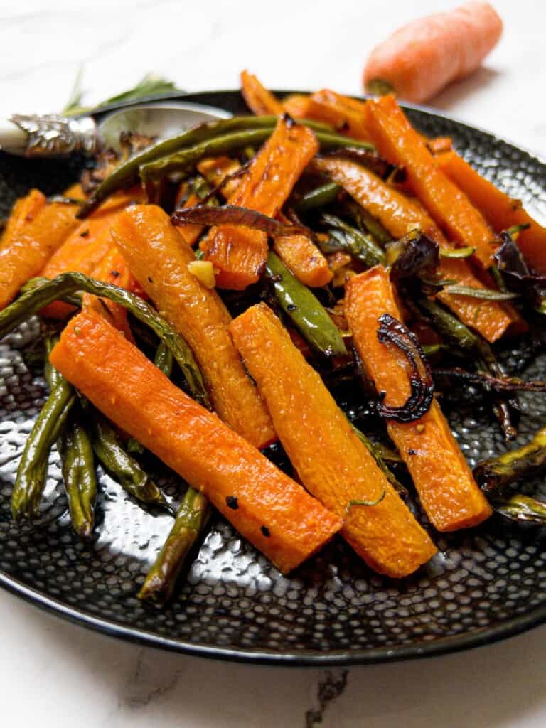 Easy Roasted Carrots & Green Beans - The Scatty Mum