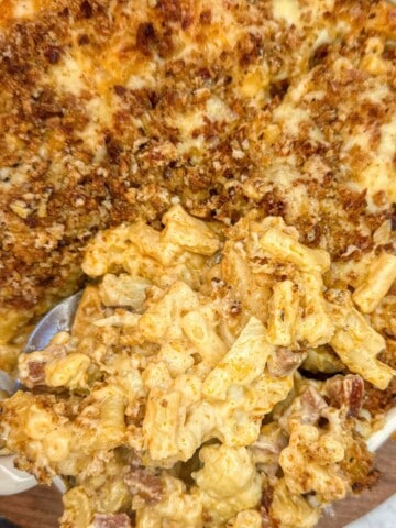 Mac and cheese topped with breadcrumbs.