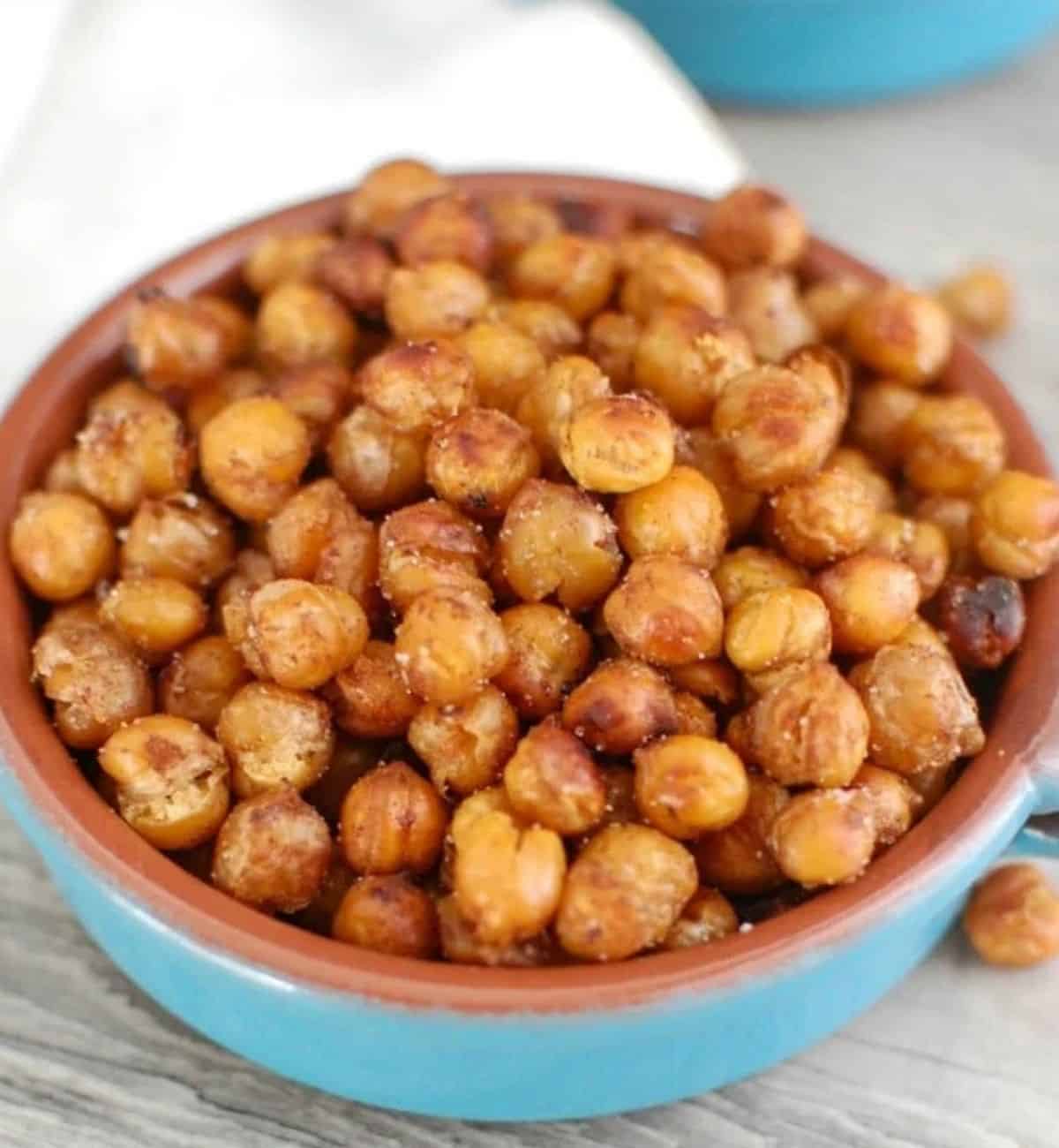 Roasted chickpeas in a bowl.